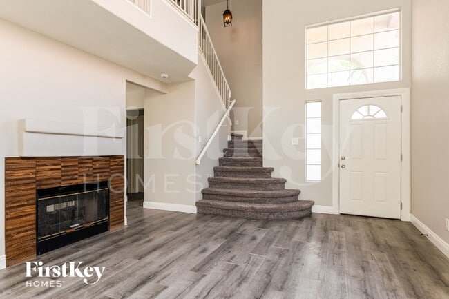 Building Photo - 5620 Royal Castle Ln