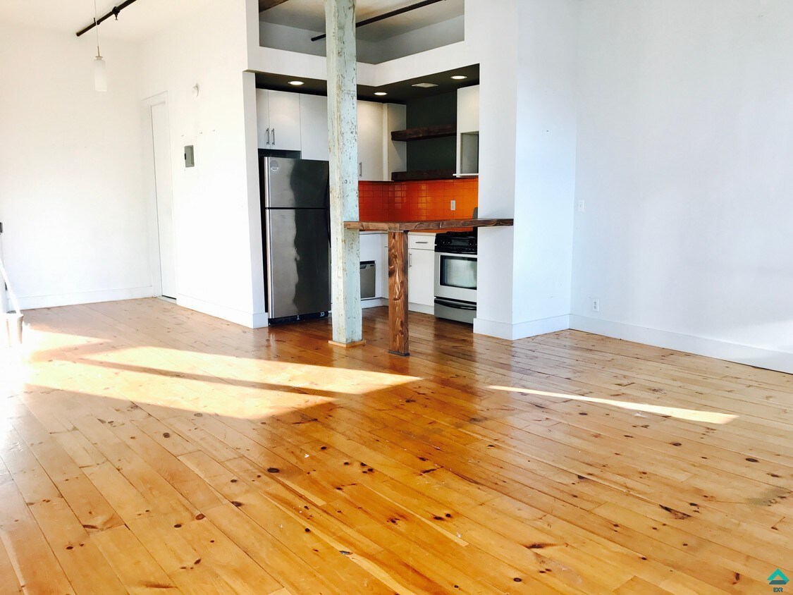 Foto principal - 300 Graham Ave