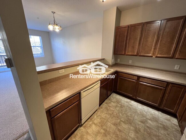 Foto del edificio - 8134 Oakview Cir N