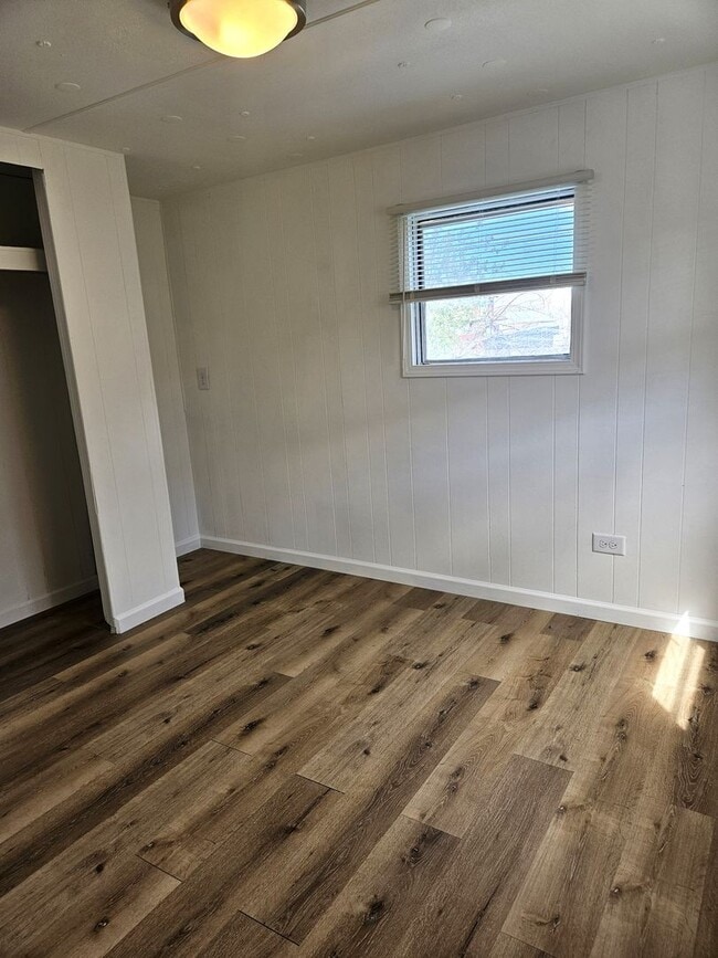Building Photo - 2 BEDROOM HOUSE, WILL BE READY WEEK OF THE...