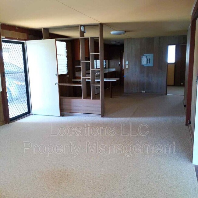 Building Photo - 1553 Oili Loop