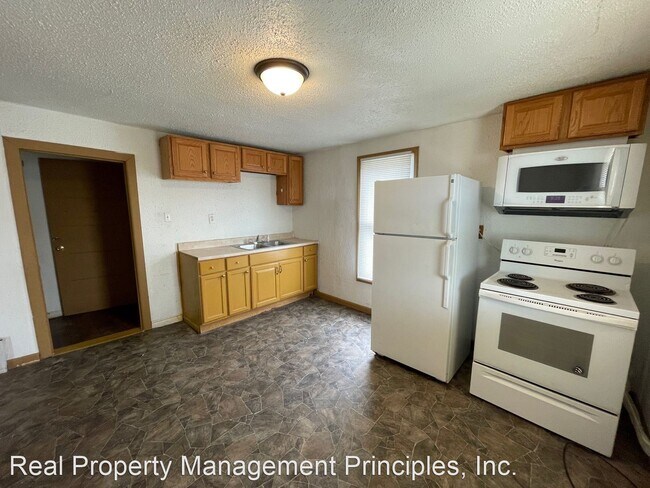 Foto del edificio - 3 br, 1 bath House - 219 W. Hyde Park Ave
