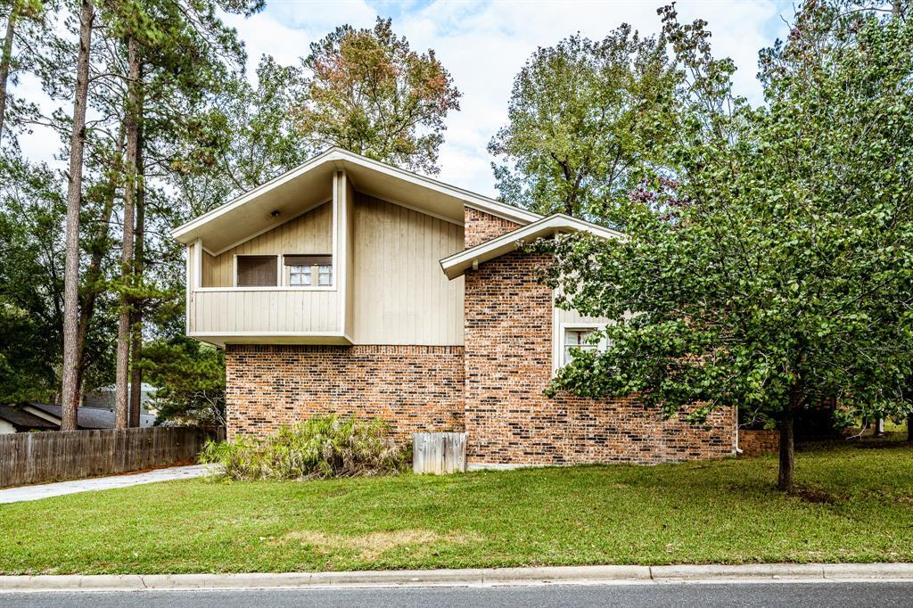 Foto principal - 422 River Oaks Dr