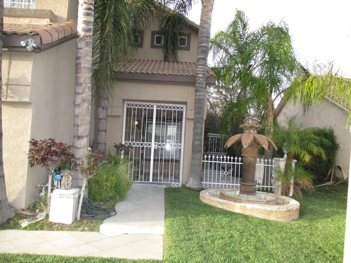Foto principal - Beautiful Oasis-High Ceiling- Tile and Car...