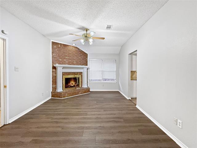 Building Photo - 6913 Battle Creek Dr