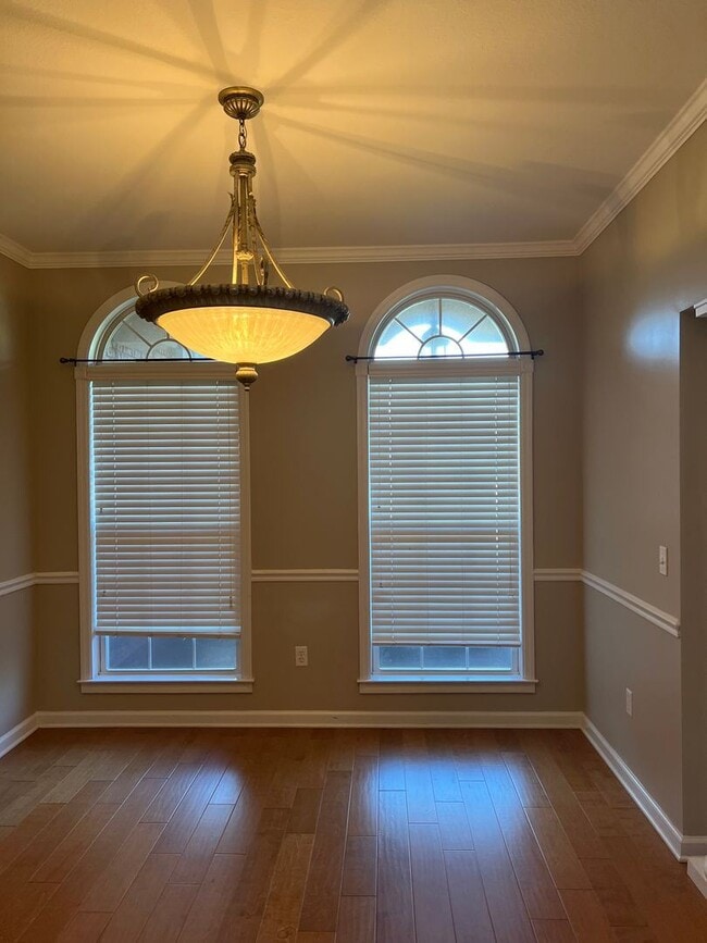 Building Photo - 4 br, 2.5 bath House - 205 Fountain Crest Dr