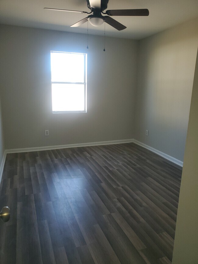 Building Photo - 6420 Ezras Ct