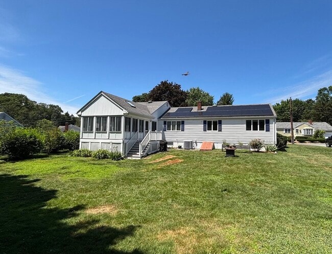 Building Photo - 14 Manomet Rd