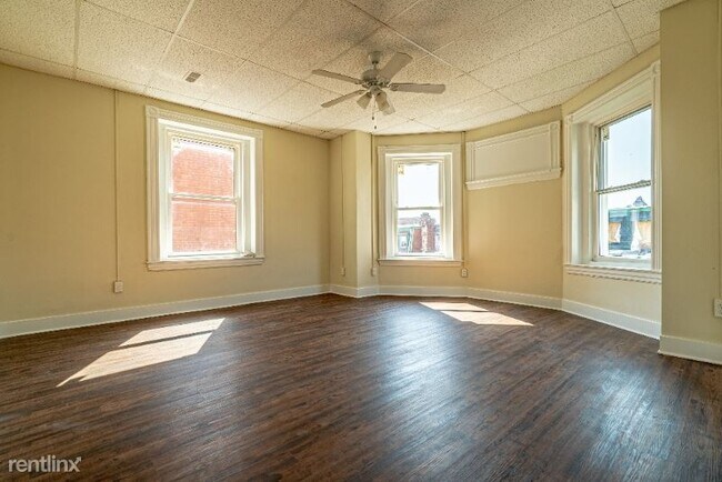 Building Photo - 4212 Parkside Ave