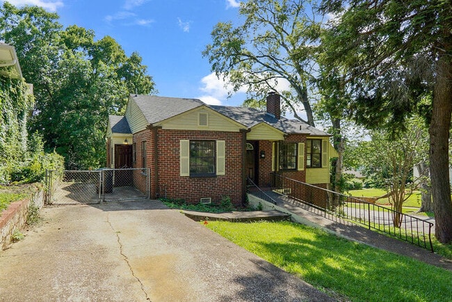 Building Photo - 12 Norwood Cir