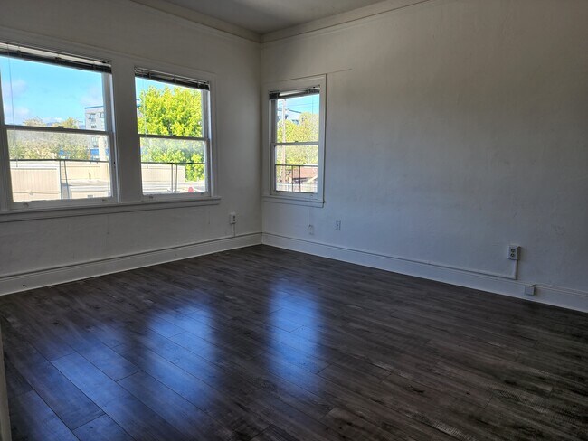 Building Photo - 4369 Adeline St
