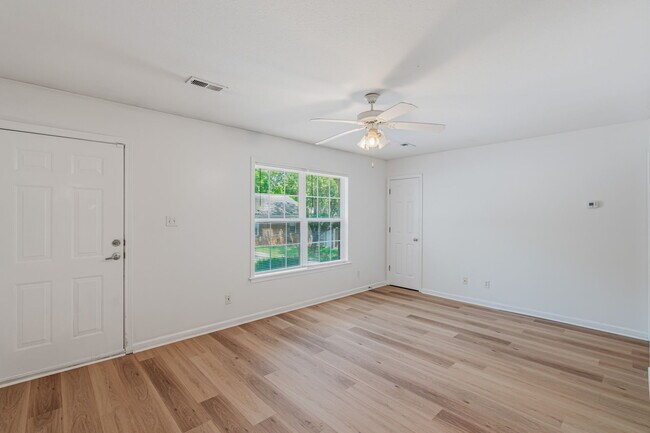 Foto del edificio - 3516 Acorn Woods Way,