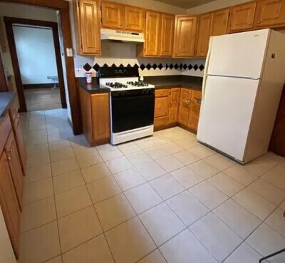 Primary Photo - 178 Calumet St