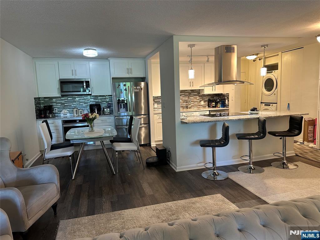 Foto principal - 200 Grand Cove Way