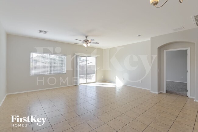 Foto del edificio - 11071 W Willow Field Dr