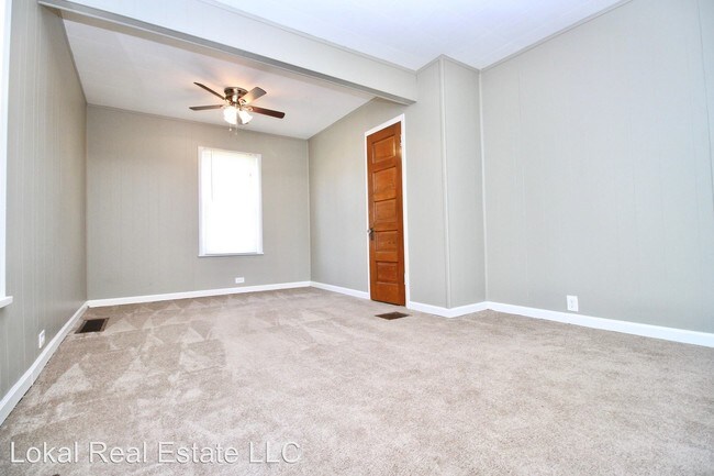Building Photo - 3 br, 1 bath House - 12440 Carrington Ave