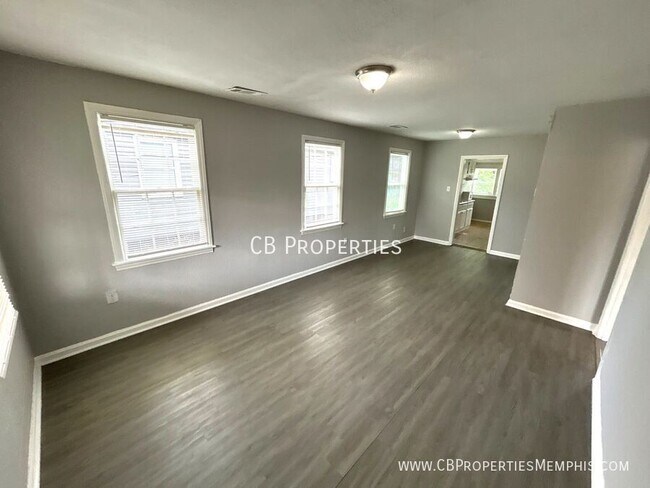 Foto del edificio - 2156 Stovall Ave