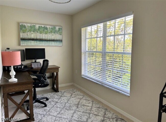 Building Photo - 6345 Lexington Ct