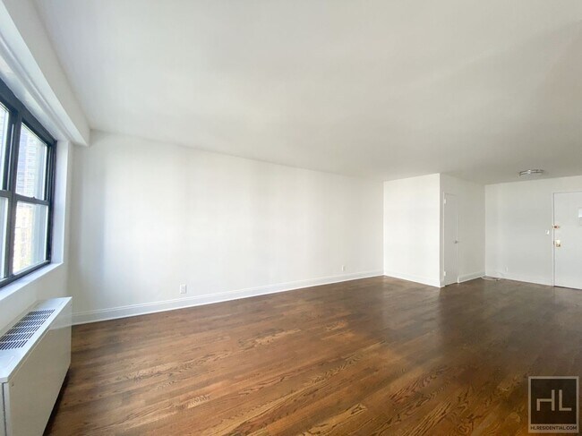 Foto del edificio - AMAZING STUDIO APARTMENT!! AMAZING DEAL! W...