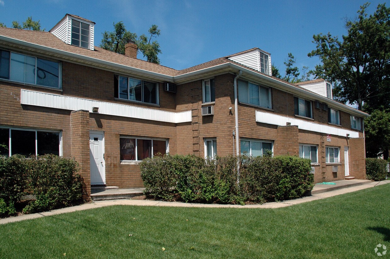 Foto principal - 1599 Bergen Blvd