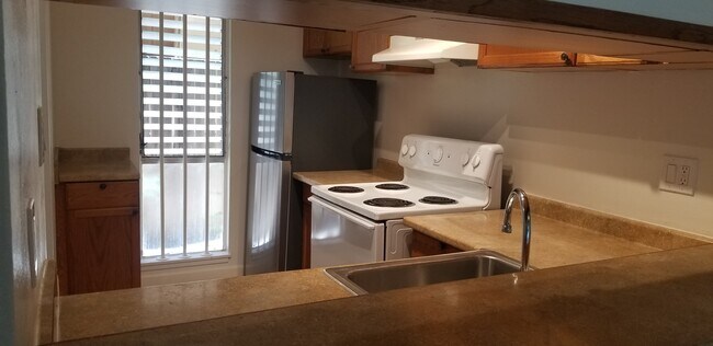 Foto del edificio - 654 Vernon St