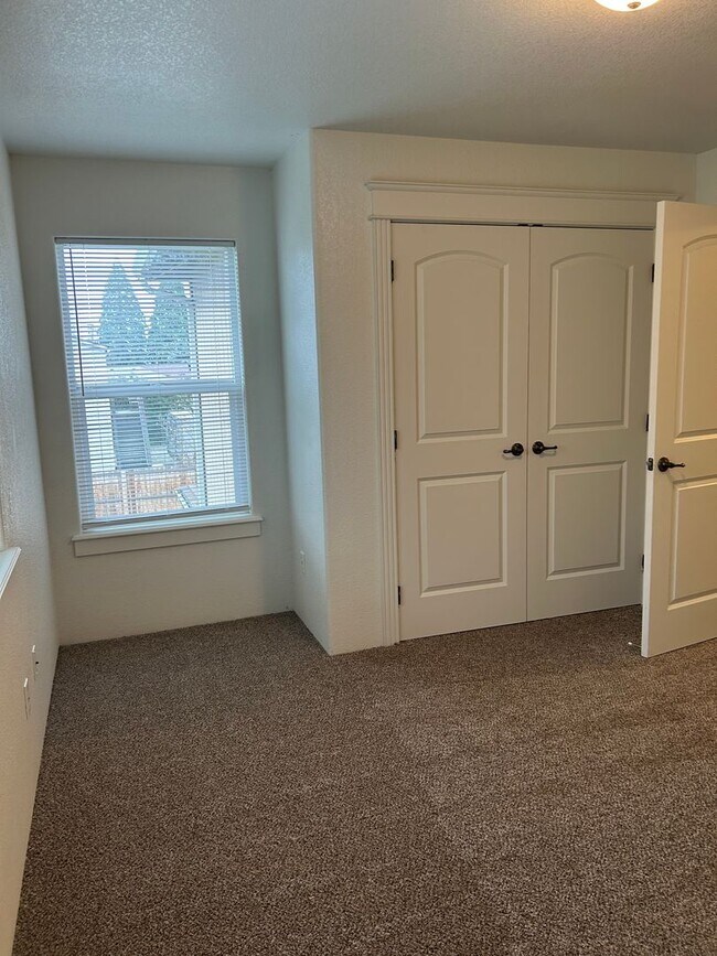 Foto del edificio - 3 Bedroom 2.5 Bath Duplex