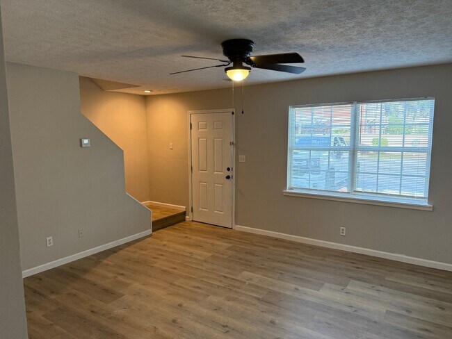 Building Photo - 101 Downing St