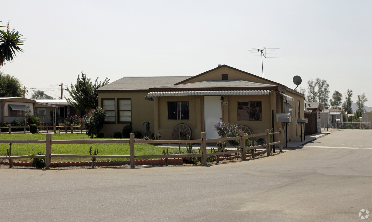 Primary Photo - 18363 Valley Blvd