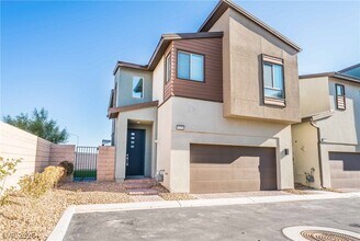 Building Photo - 9228 Desert Pearl Ave