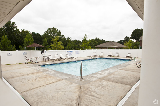 Foto del edificio - Skyline Trace Apartments