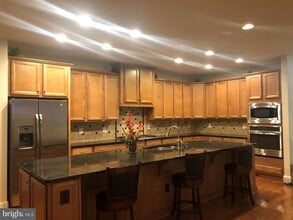 Building Photo - 44388 Foxthom Terrace