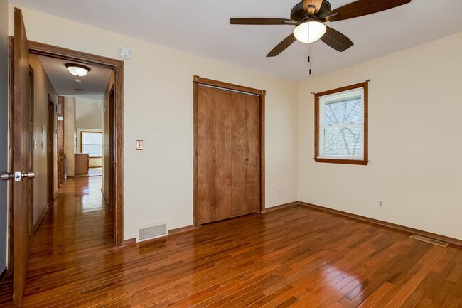 Foto del edificio - Spacious Whole Home For Rent in Kansas City