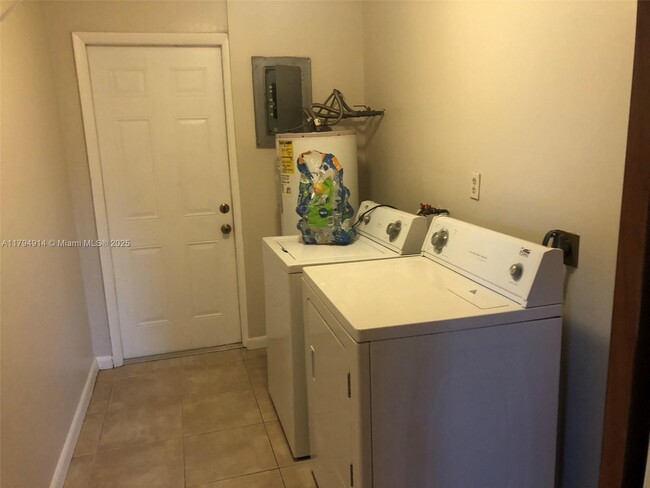 Foto del edificio - 14510 SW 297th St