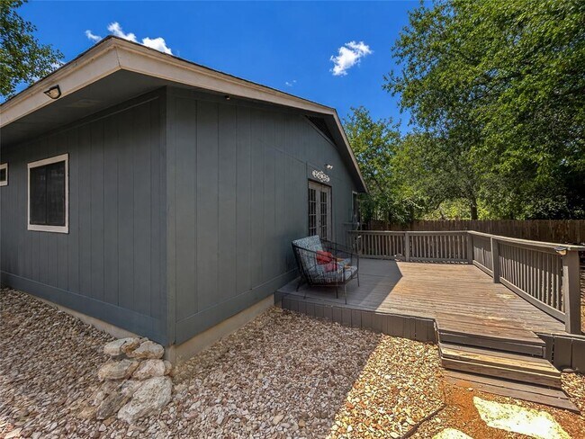 Foto del edificio - 5712 Shreveport Dr