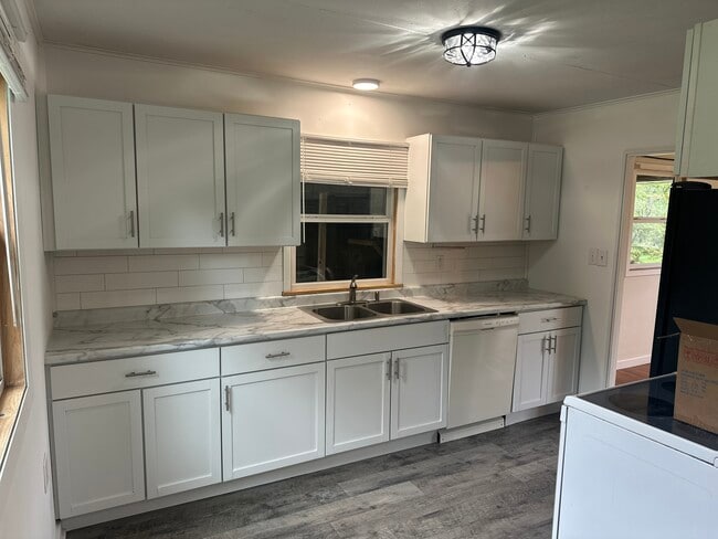 Updated Kitchen - 3952 W Stoutes Creek Rd
