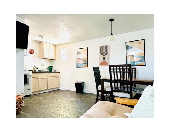 Foto del edificio - 187 W Center St