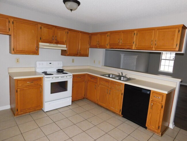 Foto del edificio - ****JUST REDUCED****6292 Liberty Estates D...