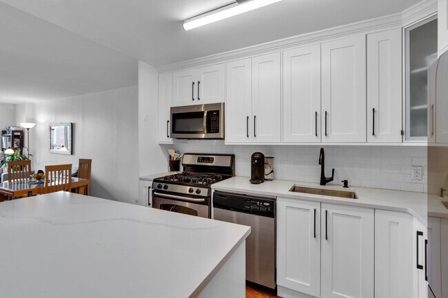 Foto del edificio - 345 E 93rd St