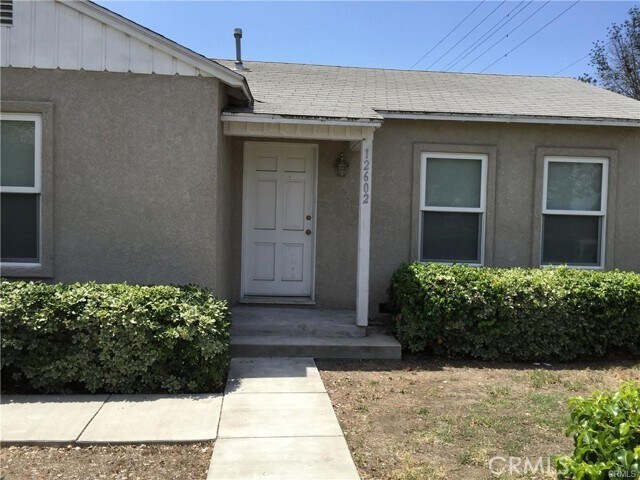 Foto del edificio - 12602 McGee Dr