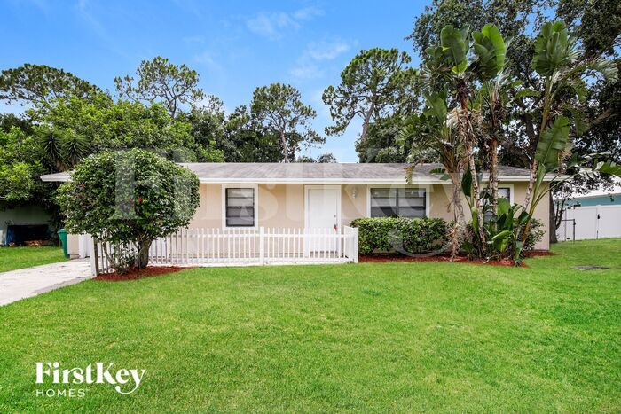 Foto principal - 1252 SW Goodman Ave