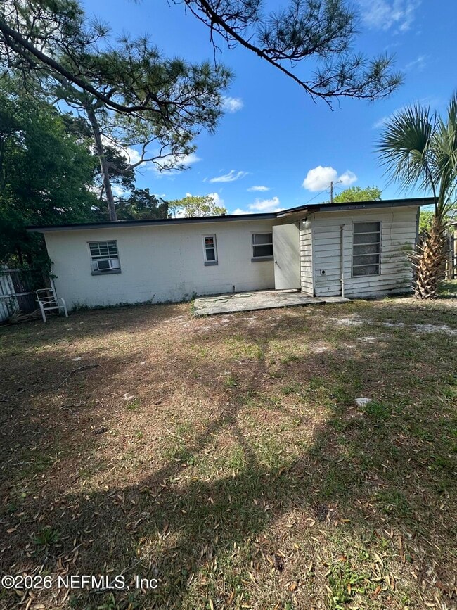 Building Photo - 342 Linden Ln