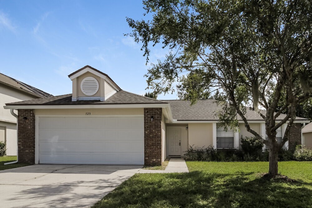 Foto principal - 725 Meadowside Ct