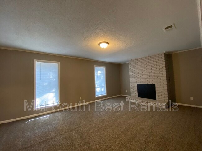 Foto del edificio - 3968 Bishops Bridge Rd