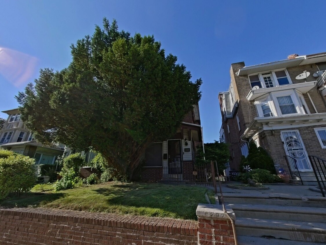 Photo - 6237 Carpenter St