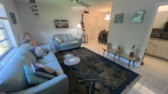 Foto del edificio - 1551 N 12th Ct