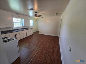 Building Photo - 5902 TX-36