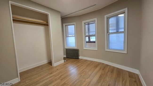 Foto del edificio - 411 Lanza Ave