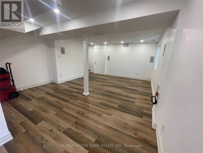 Building Photo - 138 Rushworth Dr