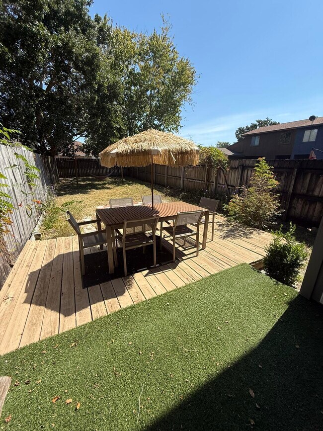 Foto del edificio - 132 Bayou Dr