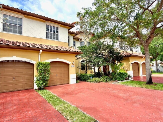 Building Photo - 14110 SW 51st Ct